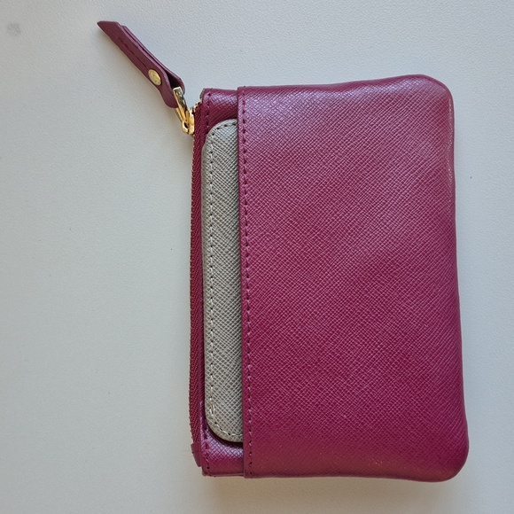 Neiman Marcus Leather Credit Card and Coin Purse Combonation. - Picture 15 of 16